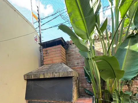 Depto Tipo Casa 4 ambientes con 2 baños