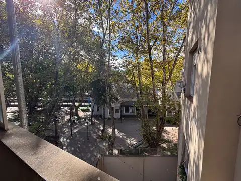 Imperdible Oportunidad - Hermoso Dpto 3 Amb en el corazon de Coghlan. Frente. C/ Balcon.-64 m2