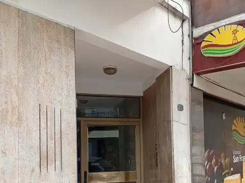 Av. Gral. San Martín 100, Piso 2
