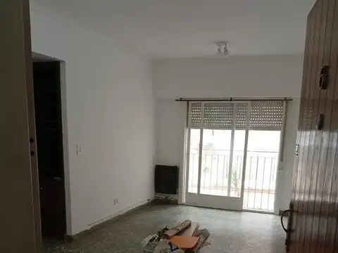 Departamento en Alquiler en Ramos Mejia, $ 850.000