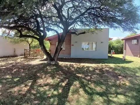 Casa 2 ambientes con 1 baño