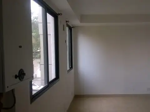 Departamento monoambiente en alquiler, centro Lanus