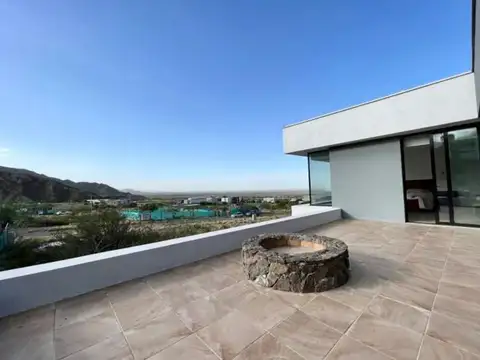 Casa en Alquiler de 5 dormitorios