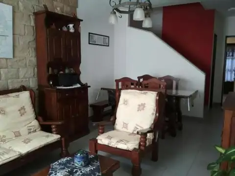 Depto Tipo Casa en Venta en Ramos Mejía, USD 98.000