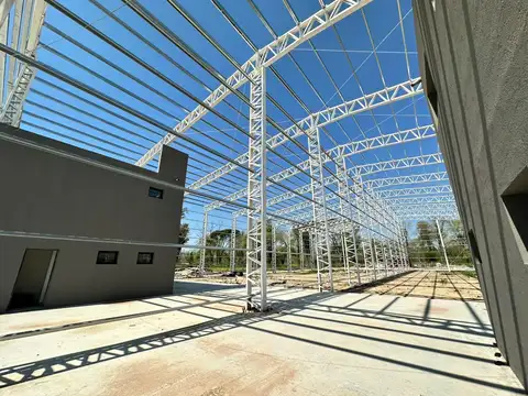 Galpon en Venta 135  mts Fondo