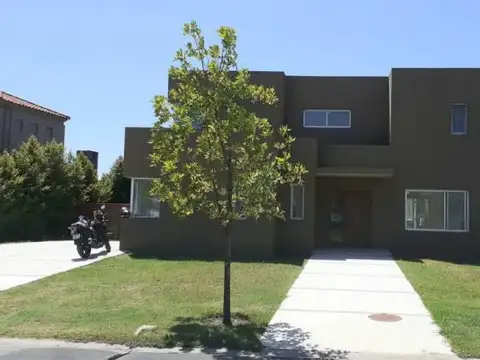 Austria, Troncos del Talar, Provincia de Buenos Aires