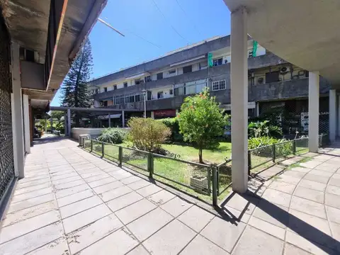 DEPARTAMENTO 4 AMBIETES CON BALCON EN VILLA CELINA