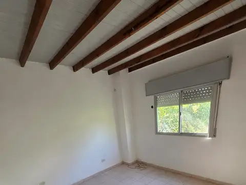 Depto Tipo Casa 2 ambientes con 1 baño