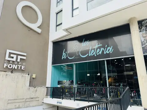 Alquiler de local comercial en Paseo Quattro, apto gastronomico, Villa Carlos Paz