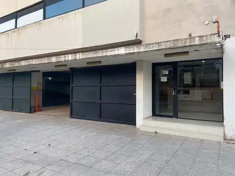 Cochera en venta a 1 cuadra del mar