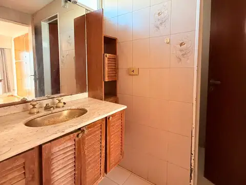 Departamento 7 ambientes con 4 baños