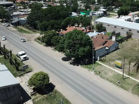 Terreno en venta 876 m2 sobre Ruta 9 Roldan