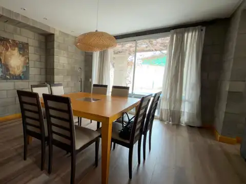 Casa 6 ambientes con 3 baños
