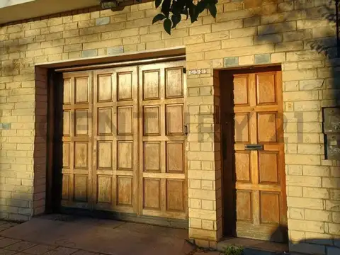 Casa en venta 4 ambientes, Monte Chingolo