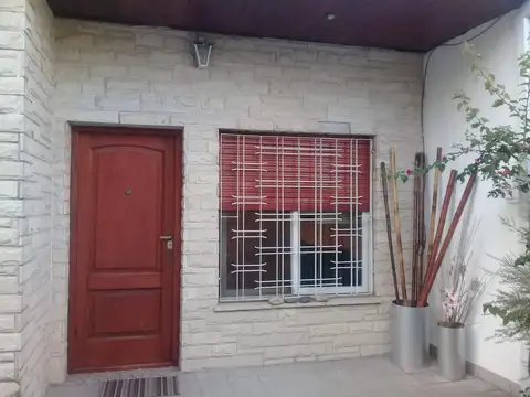 Casa 6 ambientes con 3 baños