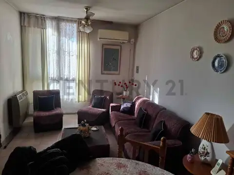 Casa con departamento en Guaymallen en venta!