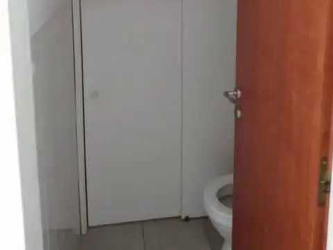 Venta de Dúplex, 5 ambientes, Hurlingham.