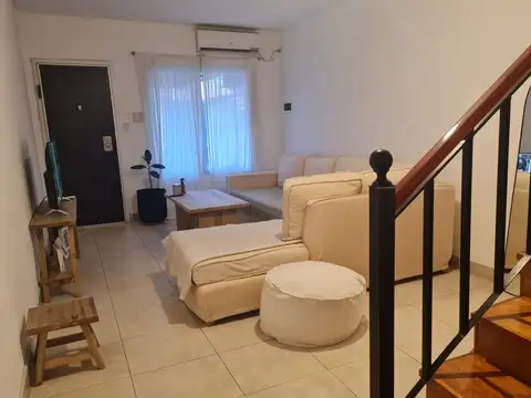 Venta de Dúplex, 5 ambientes, Hurlingham.