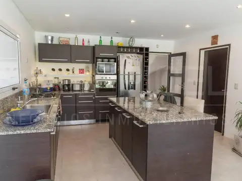 Impecable casa en St Thomas Sur