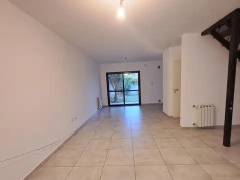 Duplex alquiler en Claros del Bosque 3 dormitorios 3 baños patio