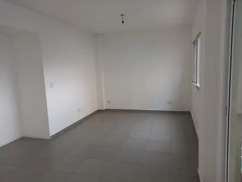 Alcaraz 5000, Piso 2