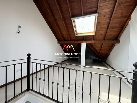CASA EN VENTA EN LOS ALCANFORES - PILAR