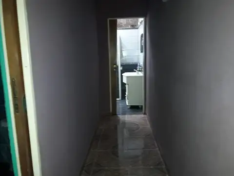 Casa 2 ambientes con 1 baño