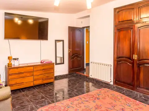CASA VENTA Bº CASTAÑARES ZONA NORTE 6 DORMITORIOS