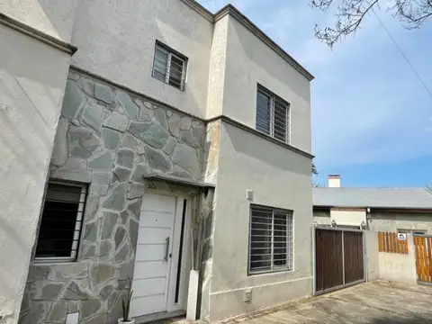 Depto Tipo Casa en Venta de 4 ambientes