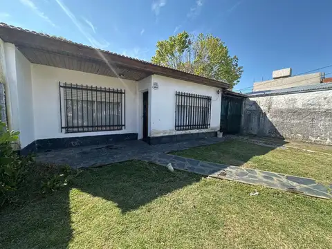 Venta casa 3 amb. W. Morris cerca Mun Hurlingham