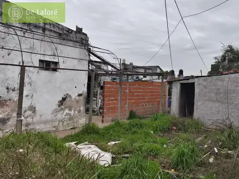 VENTA - Lote de 748 m2 en Beccar, zona industrial, apto para galpón o depósito