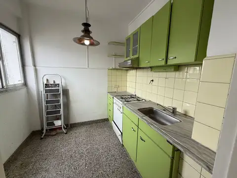 Venta Departamento 3 amb. en centro Banfield