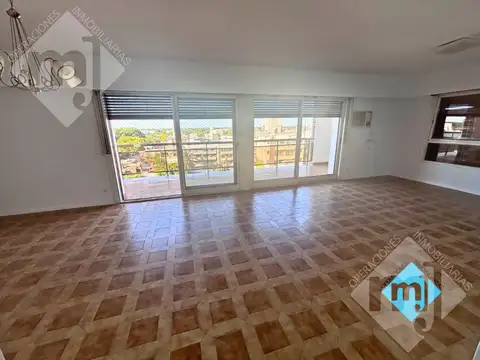 Departamento en Venta en San Fernando Vías  /  Centro, USD 210.000