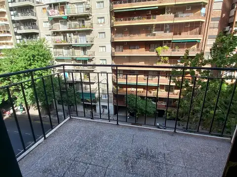 Av. Coronel Diaz 2130 , Piso 5º
