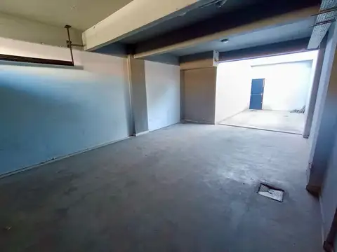 Cochera doble en venta independiente en Villa Bosch