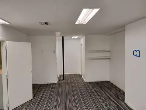 Oficina en Alquiler con 1 cochera