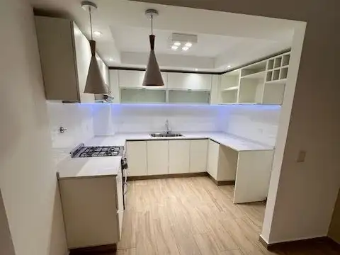 GUAYAQUIL 100, Piso 1