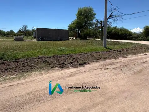 Terreno en Venta 1.500  mts Frente