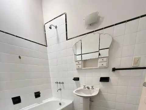 Exc Casa 3 dorm alq patio/terraza Vte Lopez 718