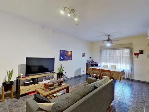 VENTA CASA 6 AMB V.DOMINICO CON PATIO Y GARAJE