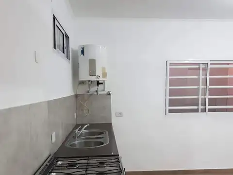 Complejo de 6 departamentos en venta 550 mts 2 totales - Melchor Romero