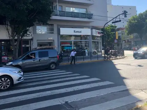 HERMOSO AMBIENTE CON BALCÓN FRENTE Y AMENITIES