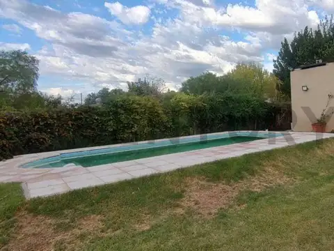 Venta de quincho en Colonia Segovia