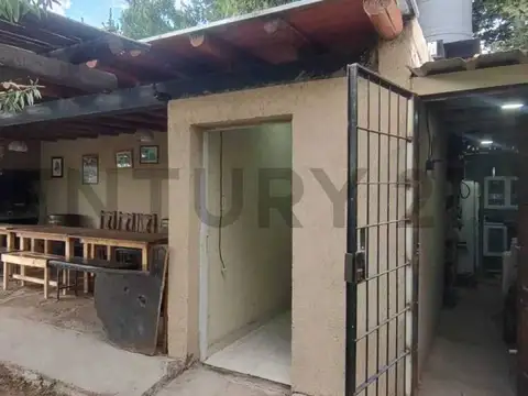 Venta de quincho en Colonia Segovia