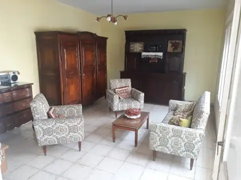 Casa 7 ambientes con 3 baños