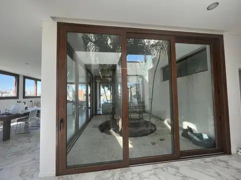 Casa en Venta en Laguna Grande, USD 659.000