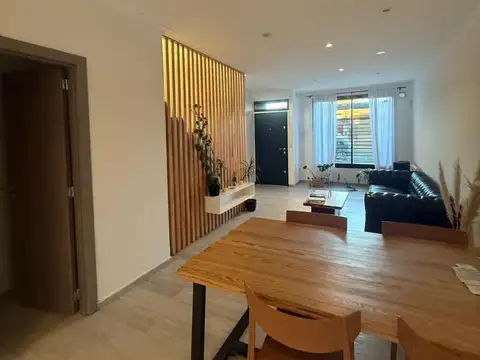 Duplex en venta tipo casa 4 ambientes - Ituzaingó Norte