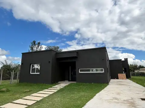 Casa  en Venta en San Alfonso, Pilar del Este, Pilar