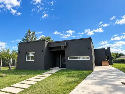Casa  en Venta en San Alfonso, Pilar del Este, Pilar