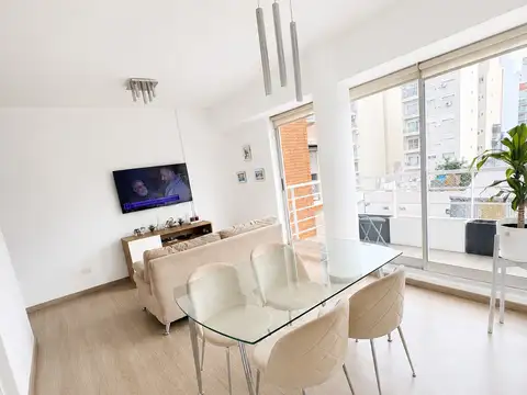 Semipiso de 2 ambientes con cochera fija Luminoso y silencioso